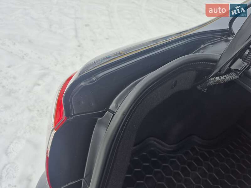 Седан Kia Rio 2015 в Киеве