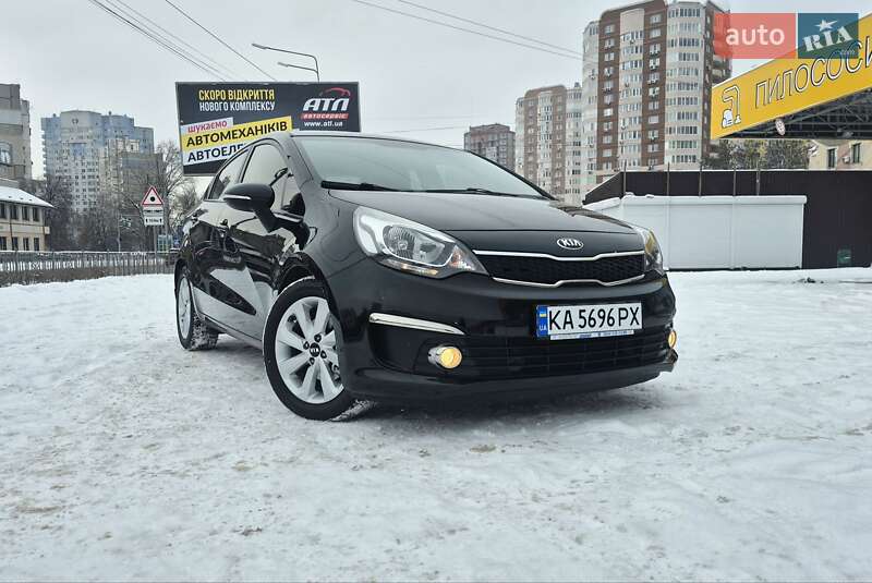 Седан Kia Rio 2015 в Киеве