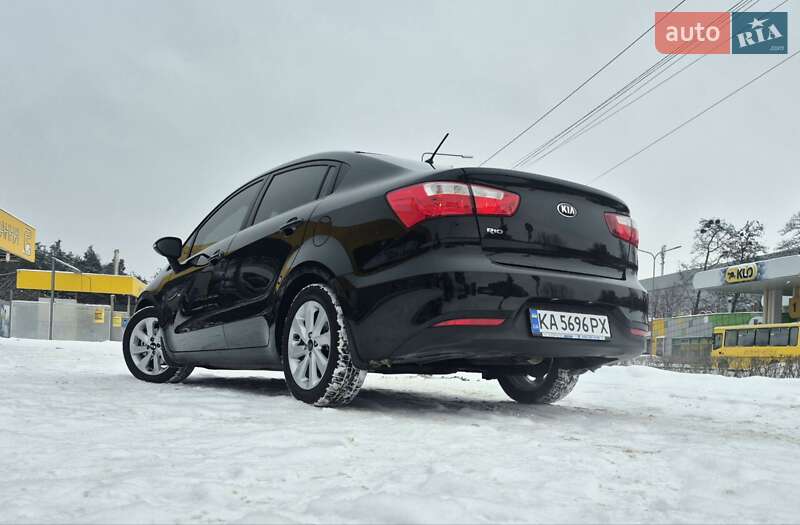 Седан Kia Rio 2015 в Киеве