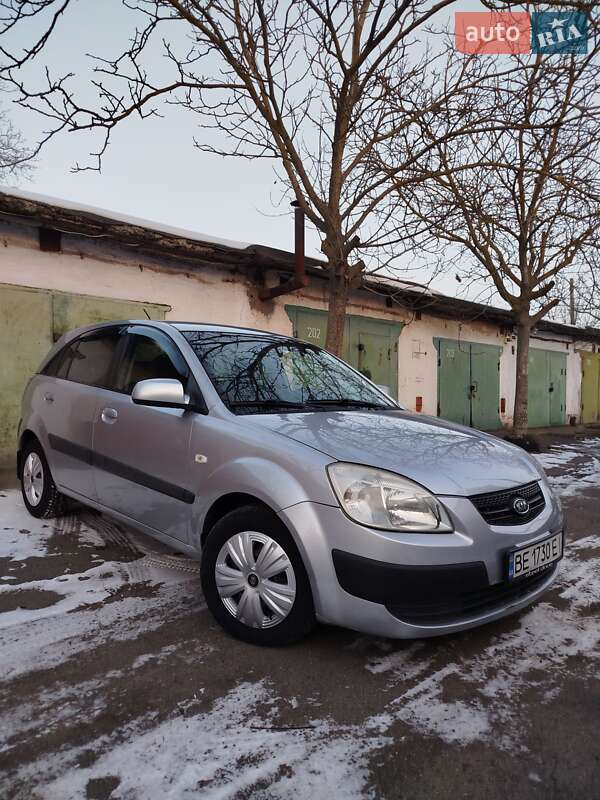 Хэтчбек Kia Rio 2007 в Николаеве