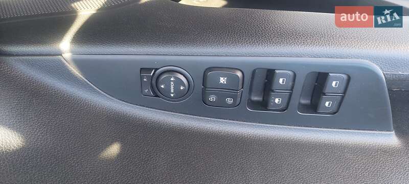 Хетчбек Kia Rio 2019 в Києві фото 11 Хетчбек Kia Rio 2019 в Києві