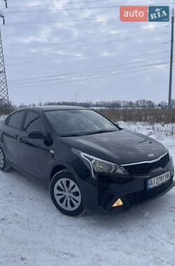 Седан Kia Rio 2021 в Киеве