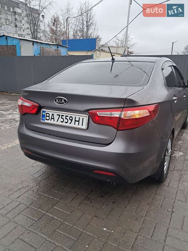 Седан Kia Rio 2012 в Кропивницком