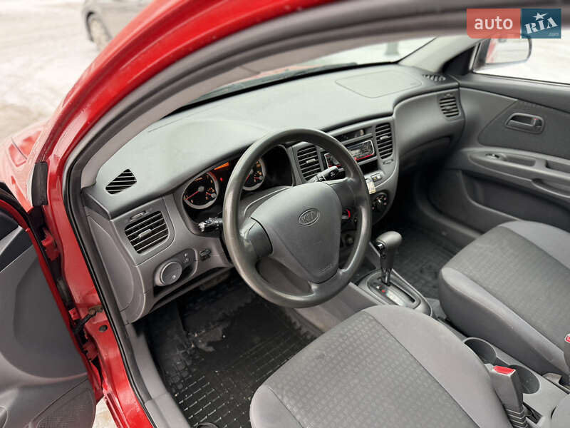 Седан Kia Rio 2005 в Киеве