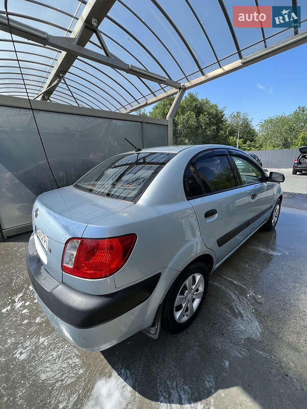 Седан Kia Rio 2008 в Дніпрі