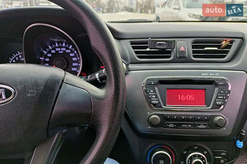 Седан Kia Rio 2011 в Киеве