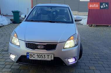 Седан Kia Rio 2010 в Львові