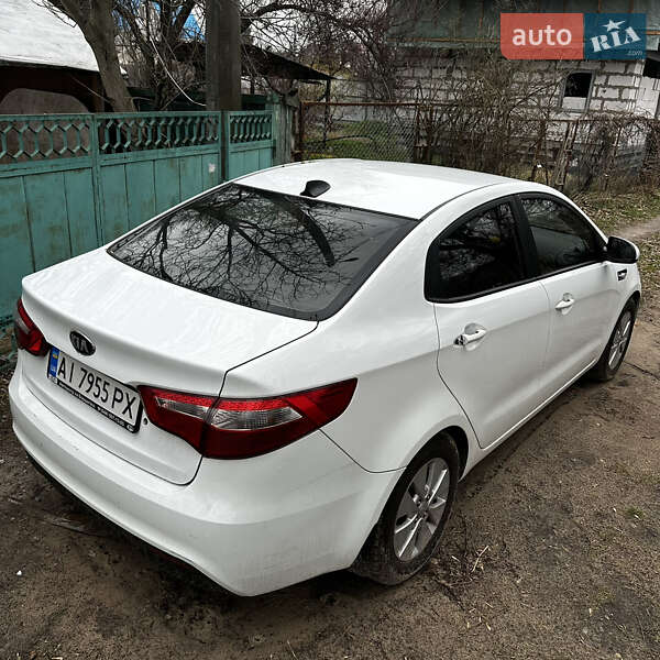 Седан Kia Rio 2013 в Киеве