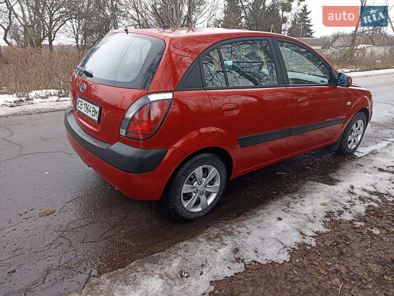 Хэтчбек Kia Rio 2008 в Лубнах