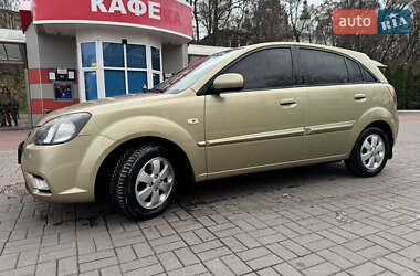 Хэтчбек Kia Rio 2011 в Киеве