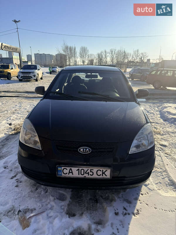 Хэтчбек Kia Rio 2008 в Киеве