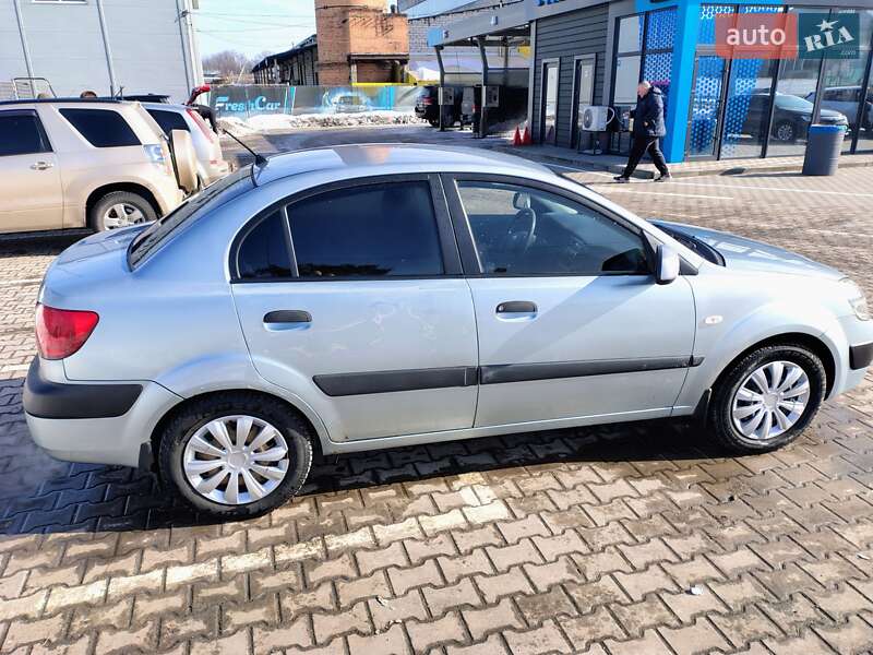 Седан Kia Rio 2007 в Житомире