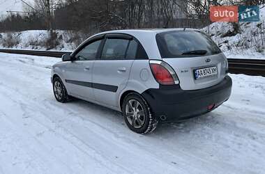 Хэтчбек Kia Rio 2008 в Киеве