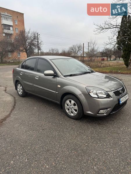 Седан Kia Rio 2011 в Киеве