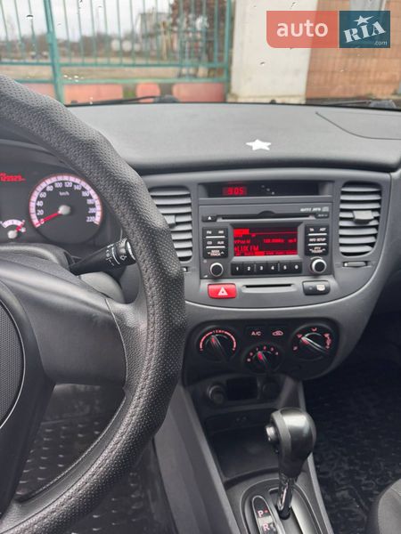 Седан Kia Rio 2011 в Киеве