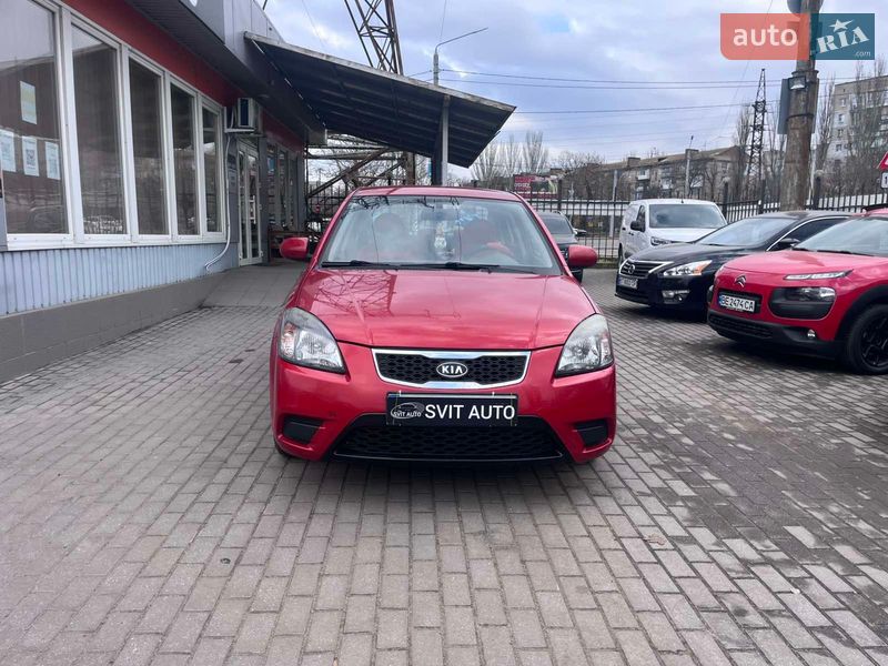 Седан Kia Rio 2011 в Николаеве