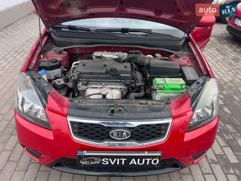Седан Kia Rio 2011 в Николаеве