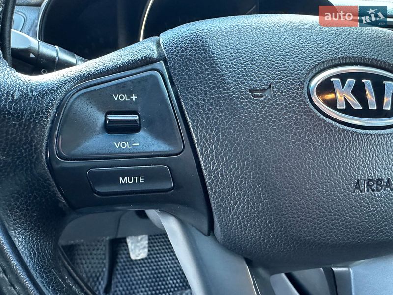 Седан Kia Rio 2012 в Хмельницком