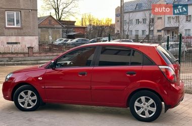 Хэтчбек Kia Rio 2010 в Ивано-Франковске