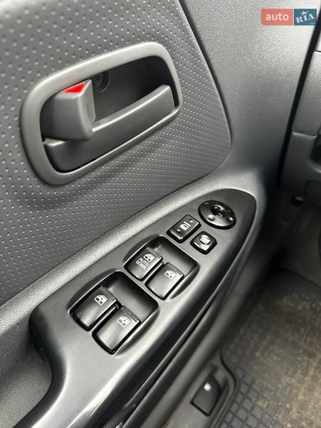 Хэтчбек Kia Rio 2010 в Запорожье