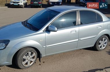 Хетчбек Kia Rio 2011 в Жовкві