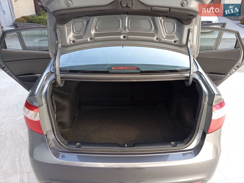 Седан Kia Rio 2013 в Одессе