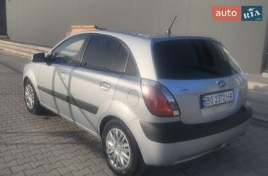 Хэтчбек Kia Rio 2006 в Тернополе