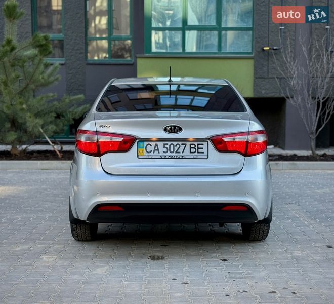 Седан Kia Rio 2011 в Киеве