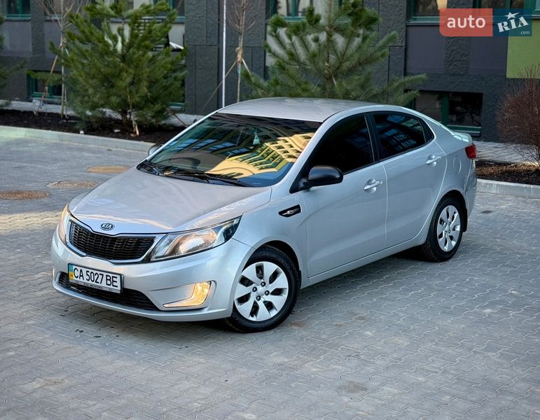 Седан Kia Rio 2011 в Киеве