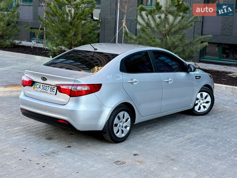 Седан Kia Rio 2011 в Киеве