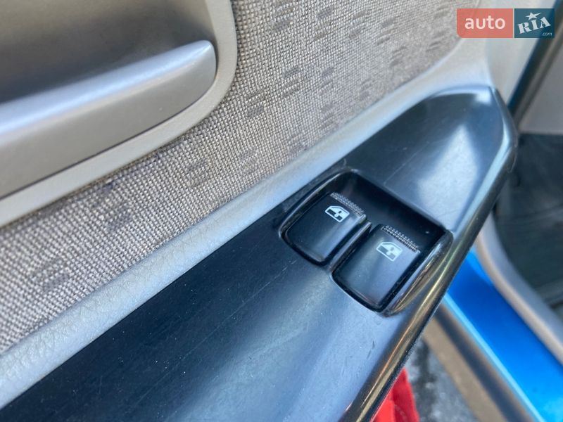 Седан Kia Rio 2004 в Жмеринке