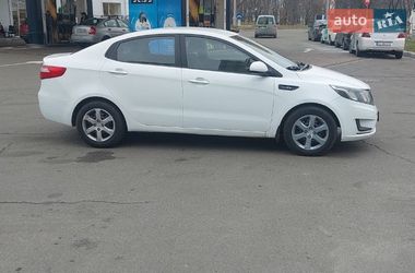 Седан Kia Rio 2013 в Києві