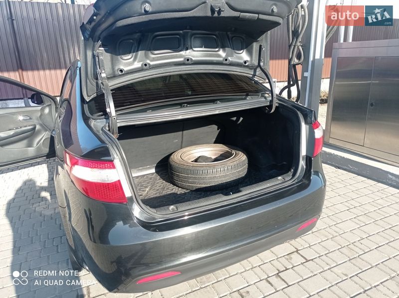 Седан Kia Rio 2012 в Белой Церкви