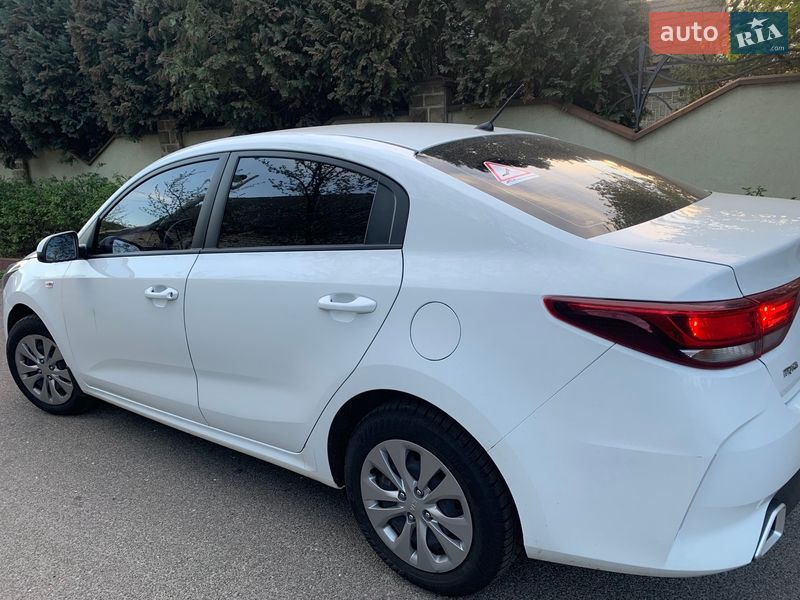 Седан Kia Rio 2022 в Киеве