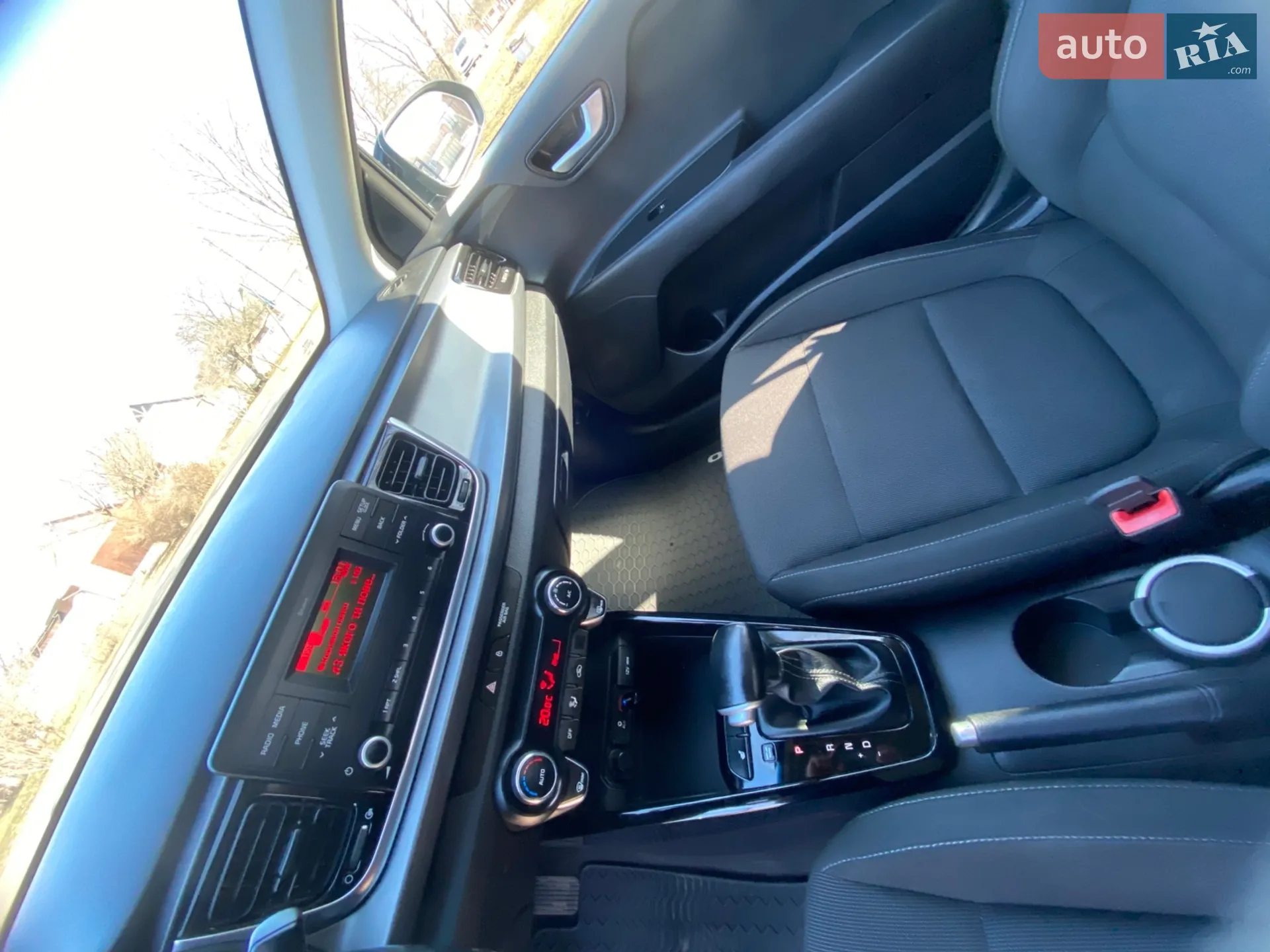 2017 Kia Rio - мініатюра 18