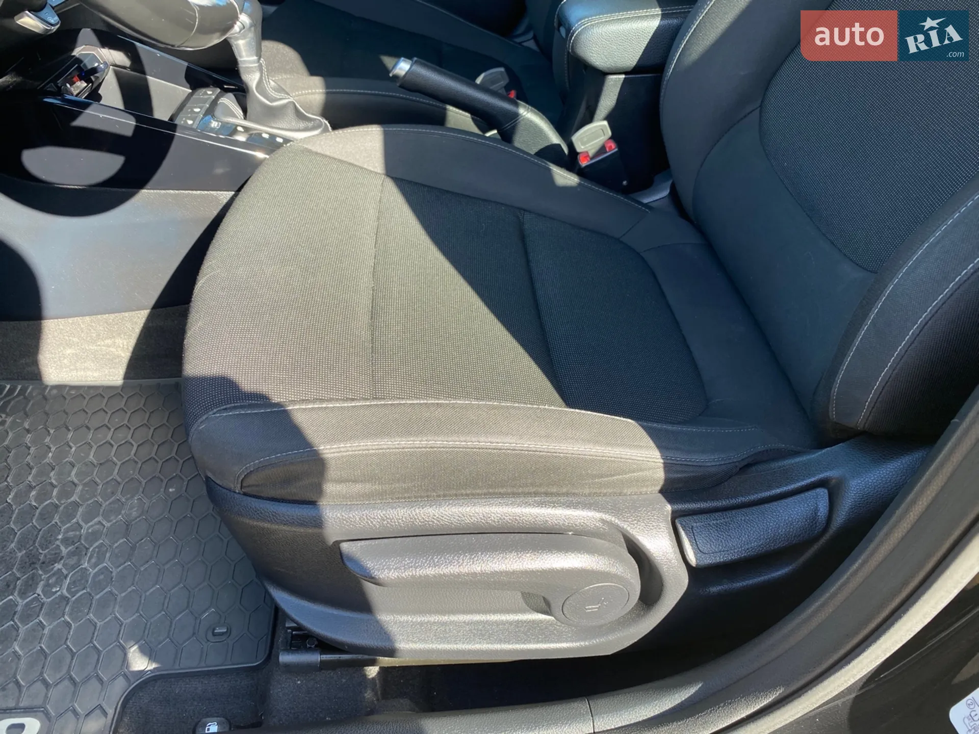 2017 Kia Rio - мініатюра 35