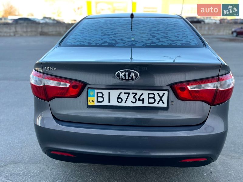 Седан Kia Rio 2013 в Полтаве
