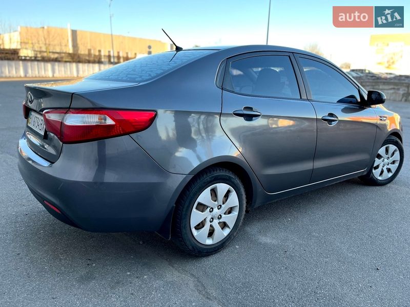 Седан Kia Rio 2013 в Полтаве