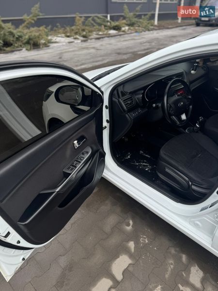 Седан Kia Rio 2013 в Белой Церкви