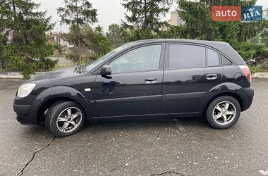 Хэтчбек Kia Rio 2005 в Киеве