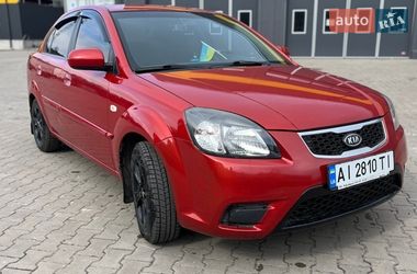 Седан Kia Rio 2010 в Вишневом