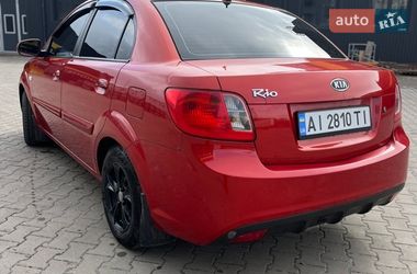 Седан Kia Rio 2010 в Вишневом