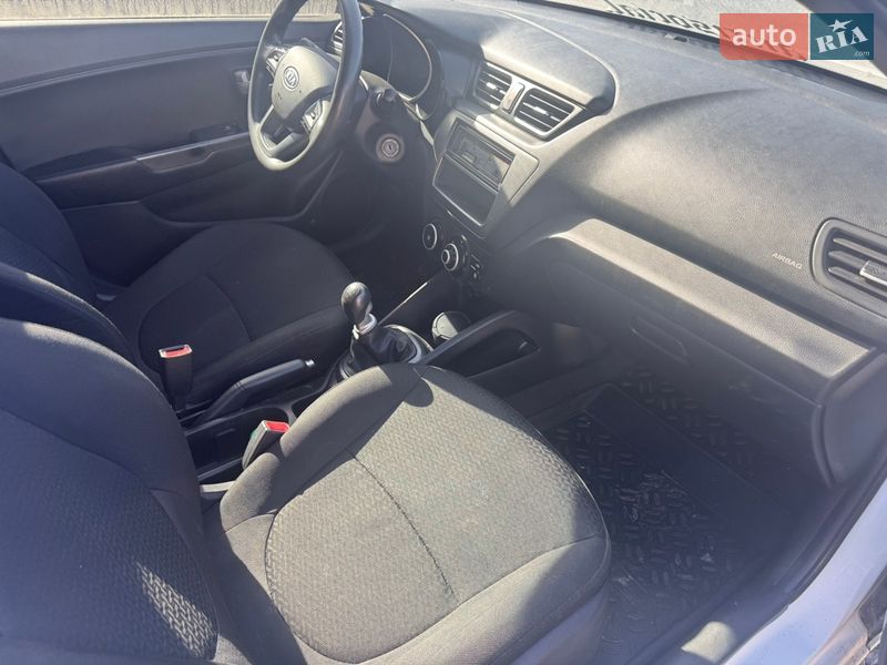 Седан Kia Rio 2011 в Львове фото 9 Седан Kia Rio 2011 в Львове