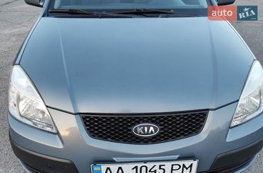 Седан Kia Rio 2007 в Переяславі