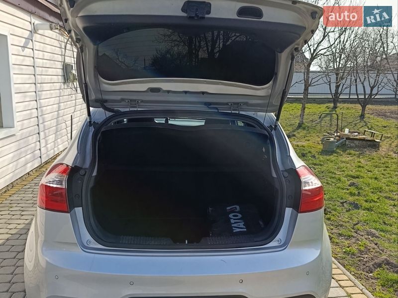 Хетчбек Kia Rio 2014 в Володимирі фото 19 Хетчбек Kia Rio 2014 в Володимирі