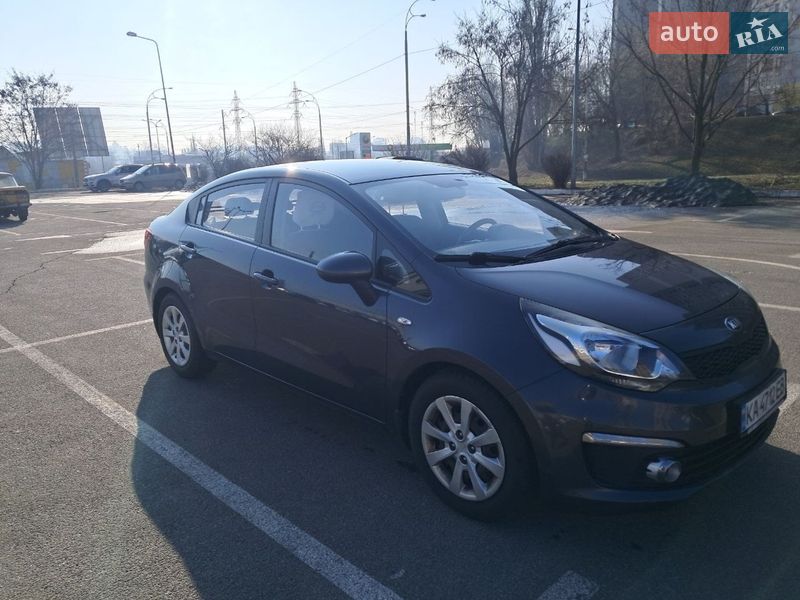Седан Kia Rio 2017 в Киеве