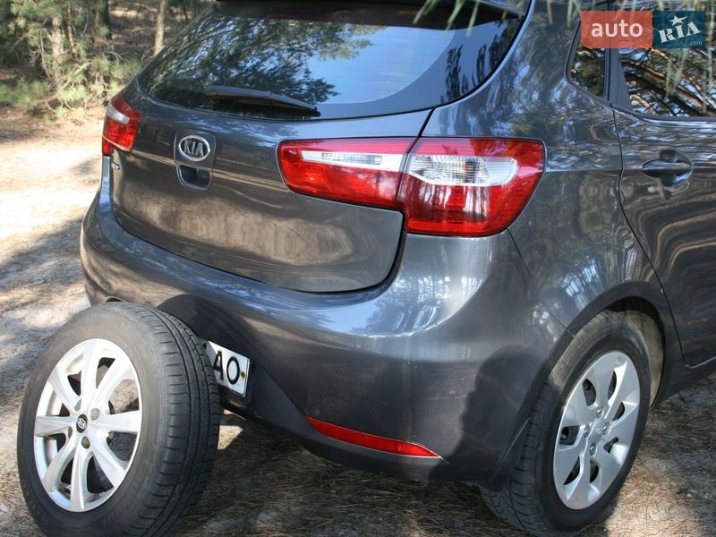 Хэтчбек Kia Rio 2012 в Киеве фото 5 Хэтчбек Kia Rio 2012 в Киеве