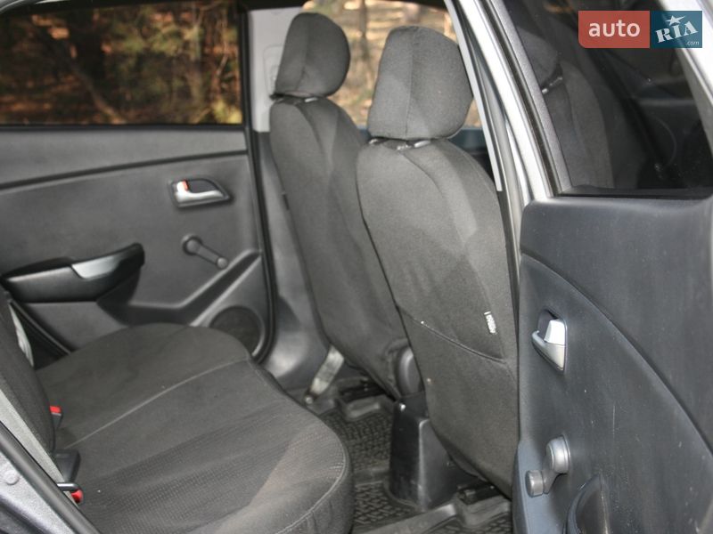 Хэтчбек Kia Rio 2012 в Киеве фото 11 Хэтчбек Kia Rio 2012 в Киеве