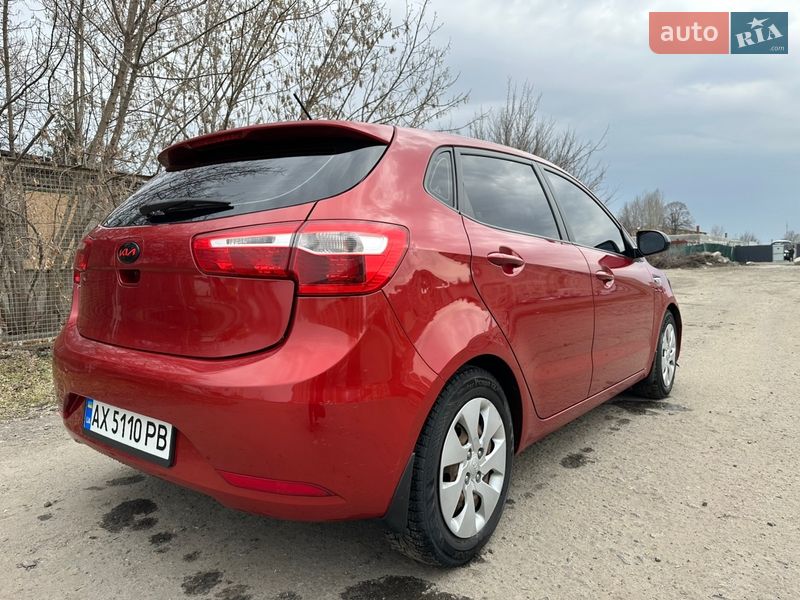 Хэтчбек Kia Rio 2013 в Харькове