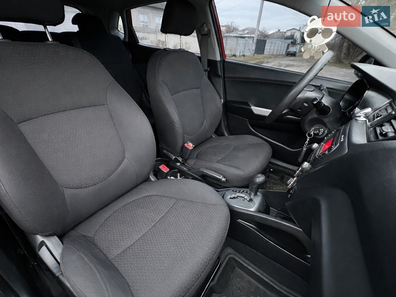 Хэтчбек Kia Rio 2013 в Харькове